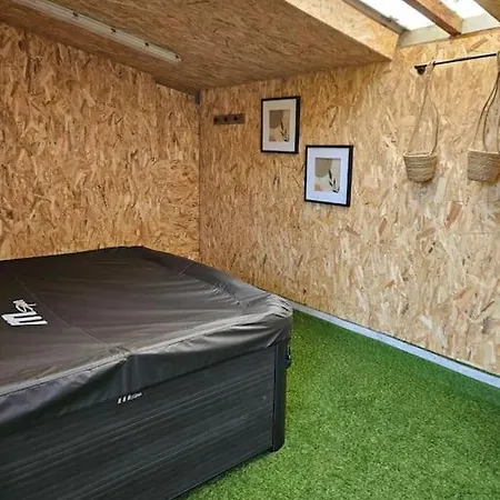 Grand O Joli Albizia - Maison Avec Independant Et Privatif Pour 8 A 10 Personnes Holiday home *